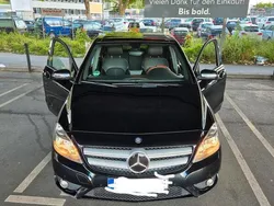 Schwarz Gebraucht 2013 Mercedes B180 Van / Kleinbus | 9.800 €