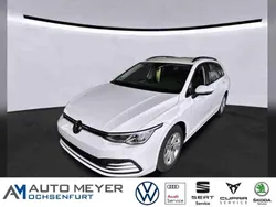 Pure white Gebraucht 2023 VW Golf VIII Life Kombi | 23.480 € (Fairer Preis)
