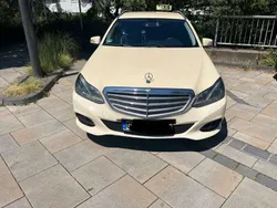 Gelb Gebraucht 2016 Mercedes E200 Edition Kombi | 6.500 €