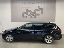 Deep black perleffekt Gebraucht 2019 VW Passat Business Kombi | 15.990 € (Guter Preis)