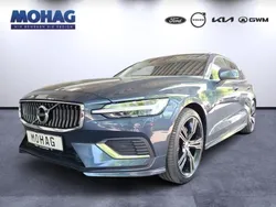 Blau Gebraucht 2022 Volvo V60 Inscription Kombi | 31.880 € (Fairer Preis)