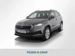 Graphitegrau metallic Gebraucht 2025 Skoda Karoq Selection SUV | 33.123 € (Guter Preis)