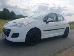 Weiß Gebraucht 2010 Peugeot 207 Kleinwagen | 1.490 € (Guter Preis)