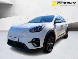 (ud) schneeweiß Gebraucht 2022 Kia e-Niro Vision SUV | 19.990 € (Superpreis)
