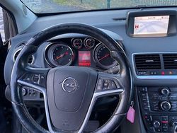 Grau Gebraucht 2013 Opel Meriva Color Edition Van / Kleinbus | 4.800 € (Fairer Preis)