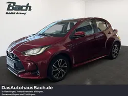 Rot Gebraucht 2020 Toyota Yaris Hybrid Basis Limousine | 16.770 € (Fairer Preis)