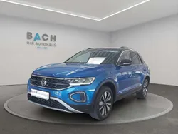 Ravennablau metallic schwarz Gebraucht 2023 VW T-Roc Pro SUV | 25.800 € (Guter Preis)