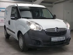 Weiß Gebraucht 2016 Opel Combo Van / Kleinbus | 8.990 € (Etwas zu teuer)