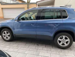 Blau Gebraucht 2010 VW Tiguan Team SUV | 10.700 € (Etwas zu teuer)
