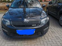 Schwarz Gebraucht 2016 Skoda Octavia RS Kombi | 9.500 € (Fairer Preis)