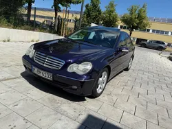 Violett Gebraucht 2003 Mercedes C200 Avantgarde Limousine | 3.299 € (Etwas zu teuer)