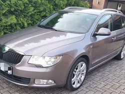 Violet Gebraucht 2012 Skoda Superb Elegance Kombi | 12.900 € (Teuer)