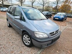 Grau Gebraucht 2004 Opel Zafira Van / Kleinbus | 990 € (Guter Preis)