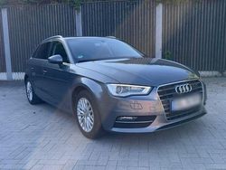 Grau Gebraucht 2015 Audi A3 Ambiente Limousine | 13.900 € (Fairer Preis)