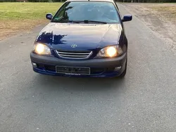 Blau Gebraucht 2000 Toyota Avensis Sol Kleinwagen | 3.650 € (Teuer)