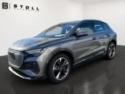 Grau Gebraucht 2021 Audi Q4 e-tron Ambiente SUV | 37.990 € (Fairer Preis)