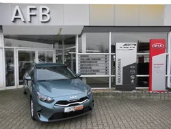 Grau Gebraucht 2023 Kia Ceed Vision Limousine | 24.990 € (Guter Preis)