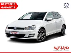 Weiß Gebraucht 2017 VW Golf VII Allstar Limousine | 14.990 € (Etwas zu teuer)