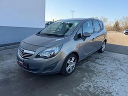 Braun Gebraucht 2011 Opel Meriva Innovation Van / Kleinbus | 4.200 € (Guter Preis)