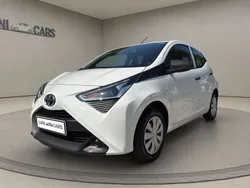 Weiß Gebraucht 2020 Toyota Aygo Kleinwagen | 9.290 € (Fairer Preis)