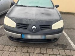 Grau Gebraucht 2006 Renault Mégane Cabriolet Cabrio | 550 €