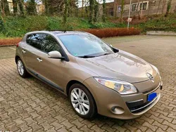 Beige Gebraucht 2011 Renault Mégane III Luxe Limousine | 5.900 € (Fairer Preis)