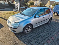 Silber Gebraucht 2004 VW Golf V Comfortline Limousine | 1.200 € (Superpreis)