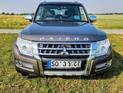 Braun Gebraucht 2015 Mitsubishi Pajero Plus SUV | 18.500 € (Fairer Preis)