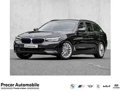 Grau Gebraucht 2022 BMW 520 Kombi | 27.999 € (Guter Preis)