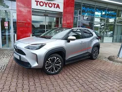 Silber Gebraucht 2021 Toyota Yaris Cross Elegant SUV | 24.990 € (Fairer Preis)