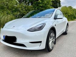 Weiß Gebraucht 2023 Tesla Model Y Standard Range SUV | 31.000 € (Guter Preis)