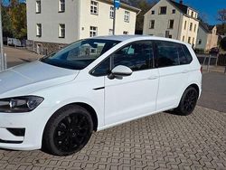 Weiß Gebraucht 2015 VW Golf Sportsvan LOUNGE Van / Kleinbus | 13.500 € (Fairer Preis)