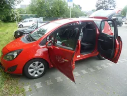 Rot Gebraucht 2012 Opel Meriva Active Van / Kleinbus | 3.900 € (Guter Preis)