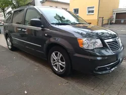 Grau Gebraucht 2011 Lancia Voyager Gold Van / Kleinbus | 6.950 € (Superpreis)
