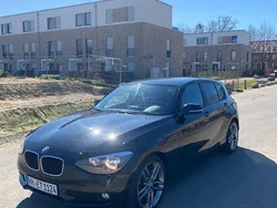 Schwarz Gebraucht 2012 BMW 116 Sport Line Kleinwagen | 10.400 €