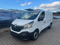Weiß Gebraucht 2016 Renault Trafic Van | 11.990 € (Etwas zu teuer)