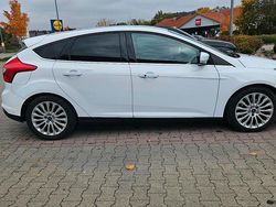Weiß Gebraucht 2013 Ford Focus S Kleinwagen | 5.100 € (Fairer Preis)