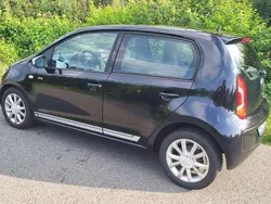Grau Gebraucht 2015 VW up! CLUB Kleinwagen | 4.200 € (Guter Preis)