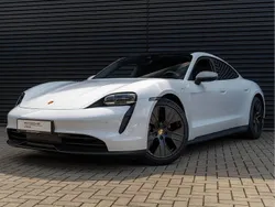 Weiss Gebraucht 2022 Porsche Taycan Limousine | 59.860 € (Guter Preis)