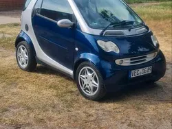 Blau Gebraucht 2002 Smart ForTwo Coupé Kleinwagen | 1.500 € (Fairer Preis)