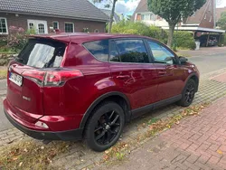 Rot Gebraucht 2018 Toyota RAV4 Comfort SUV | 12.950 € (Superpreis)