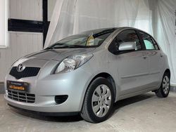 Silber Gebraucht 2006 Toyota Yaris Sol Kleinwagen | 4.300 € (Fairer Preis)