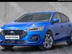 Blau Gebraucht 2024 Ford Focus ST-Line X Limousine | 25.850 € (Guter Preis)