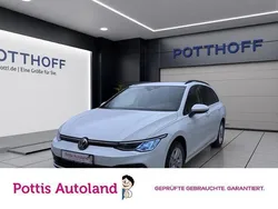 Weiss Gebraucht 2023 VW Golf VIII Life Kombi | 24.277 € (Guter Preis)