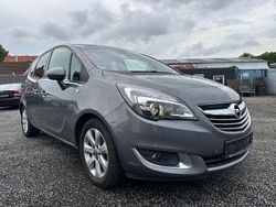 Grau Gebraucht 2016 Opel Meriva Innovation Van / Kleinbus | 8.500 € (Fairer Preis)