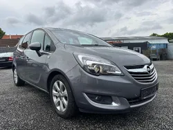 Grau Gebraucht 2016 Opel Meriva Innovation Van / Kleinbus | 8.800 € (Etwas zu teuer)
