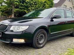 Schwarz Gebraucht 2010 Skoda Superb Kombi | 4.000 € (Teuer)