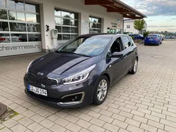 Grau Gebraucht 2018 Kia Ceed DREAM-TEAM Edition Limousine | 11.800 € (Fairer Preis)