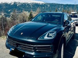 Schwarz Gebraucht 2018 Porsche Cayenne S Chrono SUV | 58.000 €