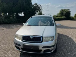 Silber Gebraucht 2005 Skoda Fabia Kombi | 1.599 €